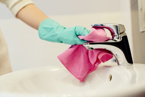 Final move-out cleaning checklist for a property in Putney