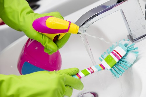 Detailed kitchen and bathroom cleaning in a Putney apartment