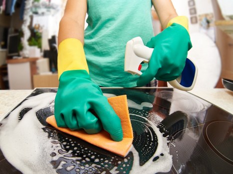 Detailed cleaning of oven shelves, glass door and interior